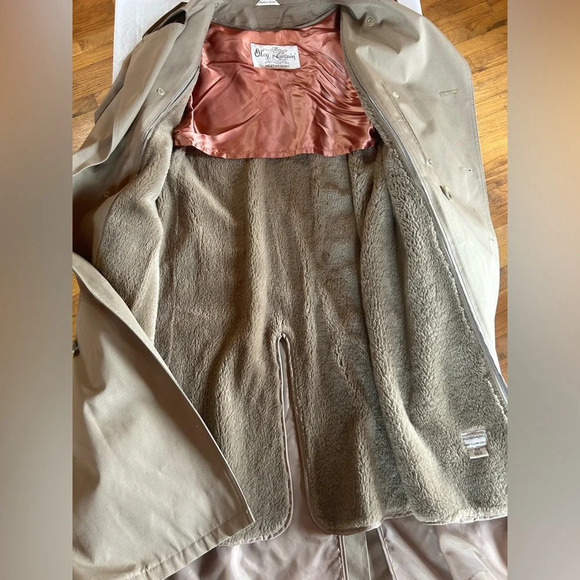 Vtg 80's Oleg Cassini FLEECE Lined Double Breasted TRENCH Over Coat RAIN Coat - Picture 2 of 8
